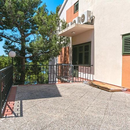 Apartments by the sea Brela, Makarska - 16950 Bagian luar foto