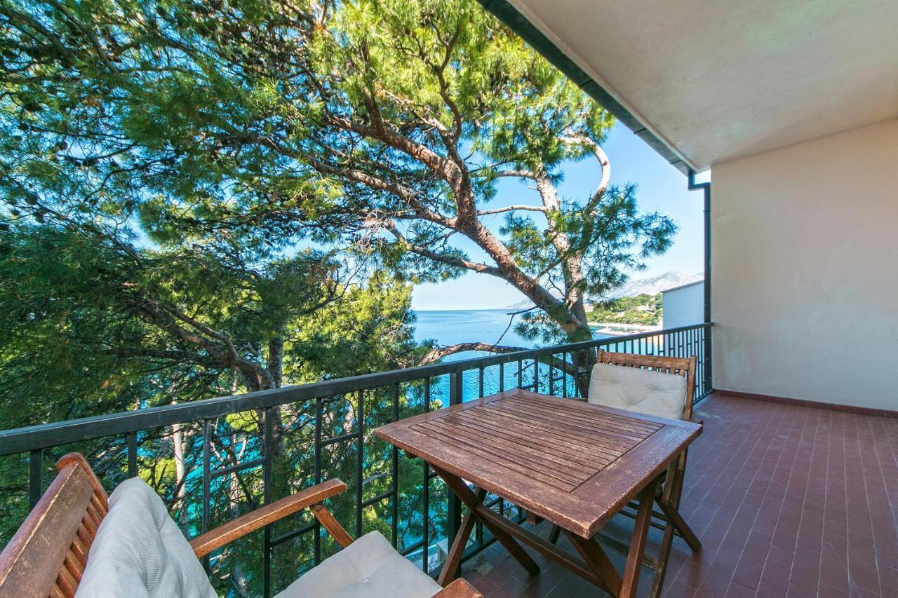 Apartments by the sea Brela, Makarska - 16950 Bagian luar foto